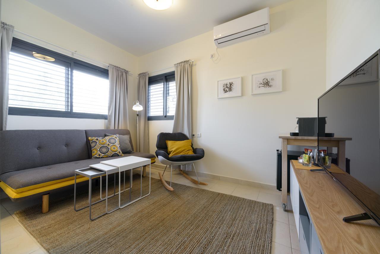 Luka 15 - By Beach Apartments Tlv Tel Aviv Bagian luar foto